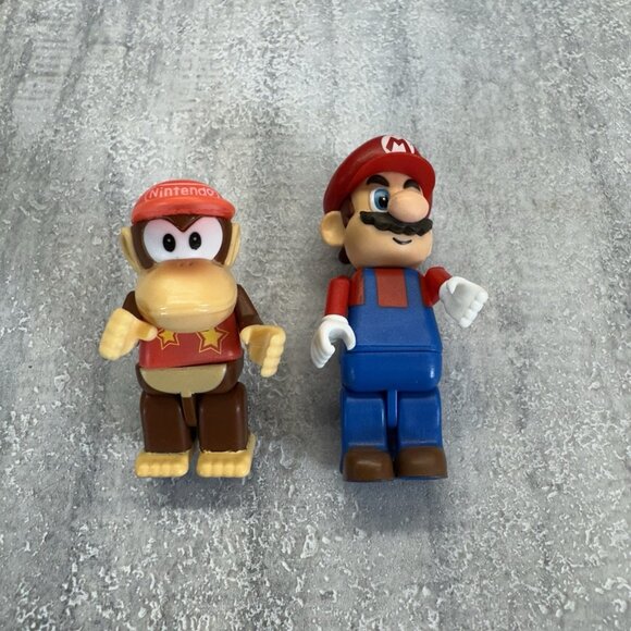 K'Nex Mario Kart Wii Diddy Kong And Standard Kart Building Sets Legos And Trophy - Picture 2 of 6